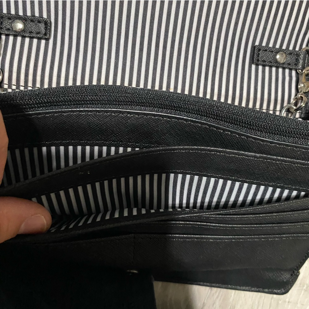 Nine West Snake Skin Clutch with Crossbody Chain Strap‎ - Picture 2 of 12